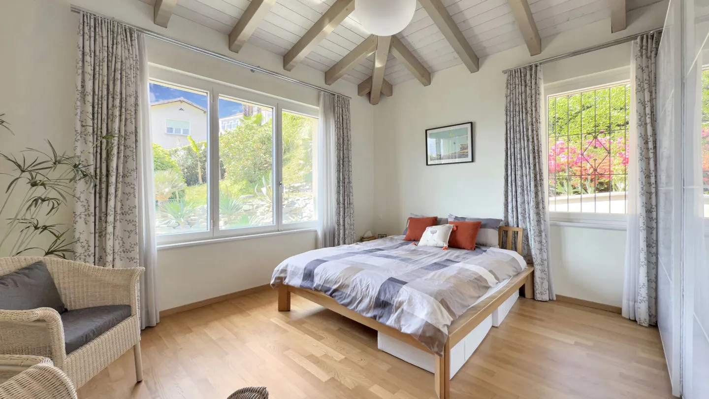 Villa di Lusso con Vista Lago - Foto 7 di 17