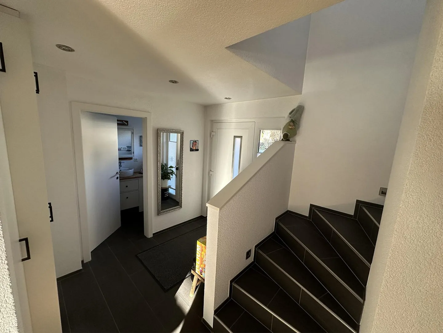 Minergie-Eco 5½-Room Single-Family House in a Quiet Location - Photo 12 of 21