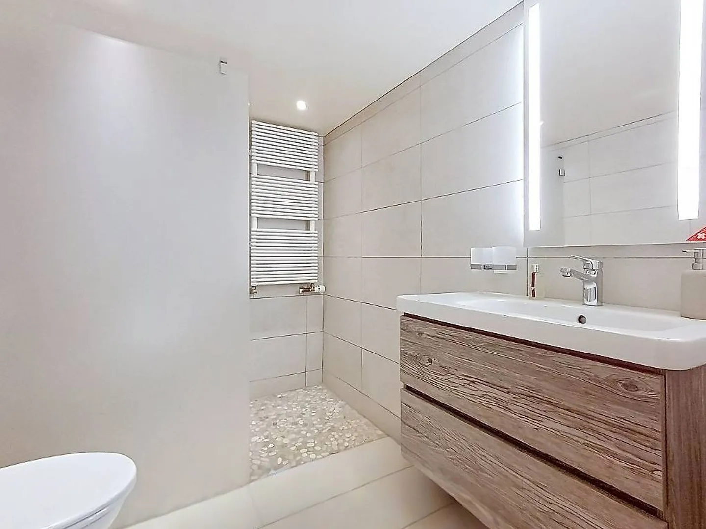 Maison de ville rénovée à Avenches - Photo 1 sur 5