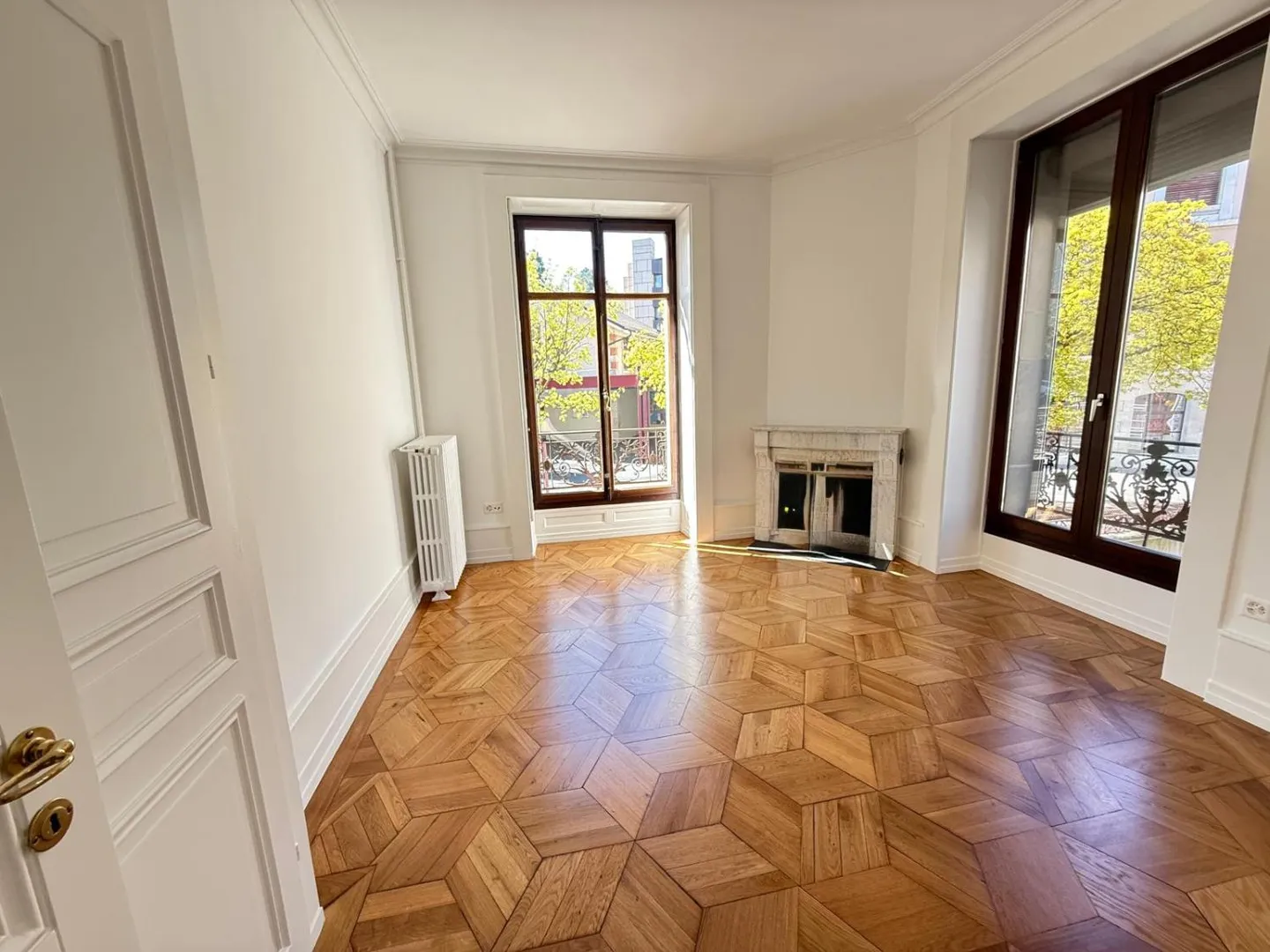 5-room apartment - Photo 2 of 9