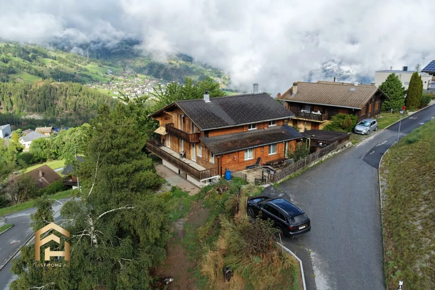 Partially renovated chalet with 4 residential units for sale in Bürchen - Photo 2 of 13