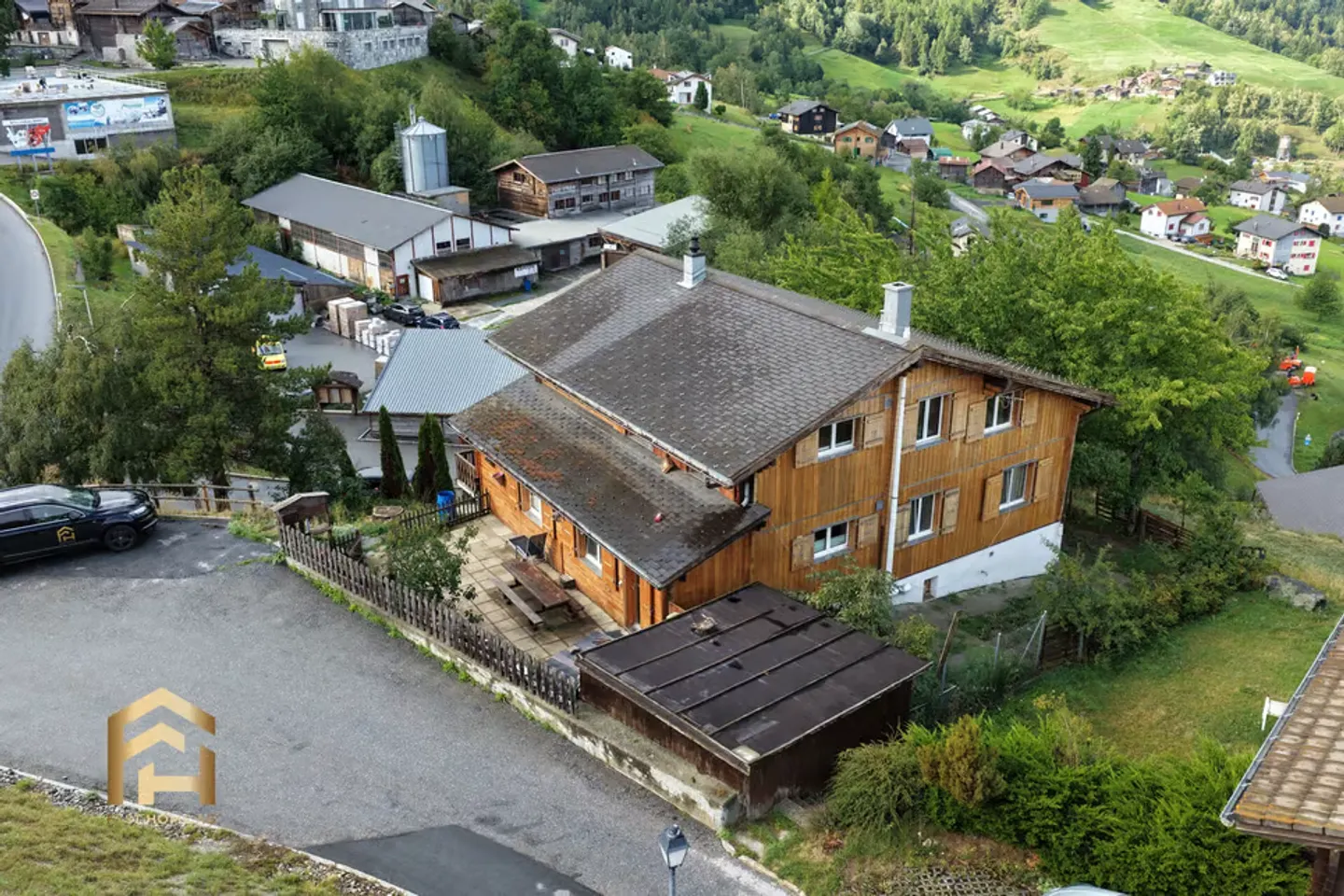 Partially renovated chalet with 4 residential units for sale in Bürchen - Photo 3 of 13