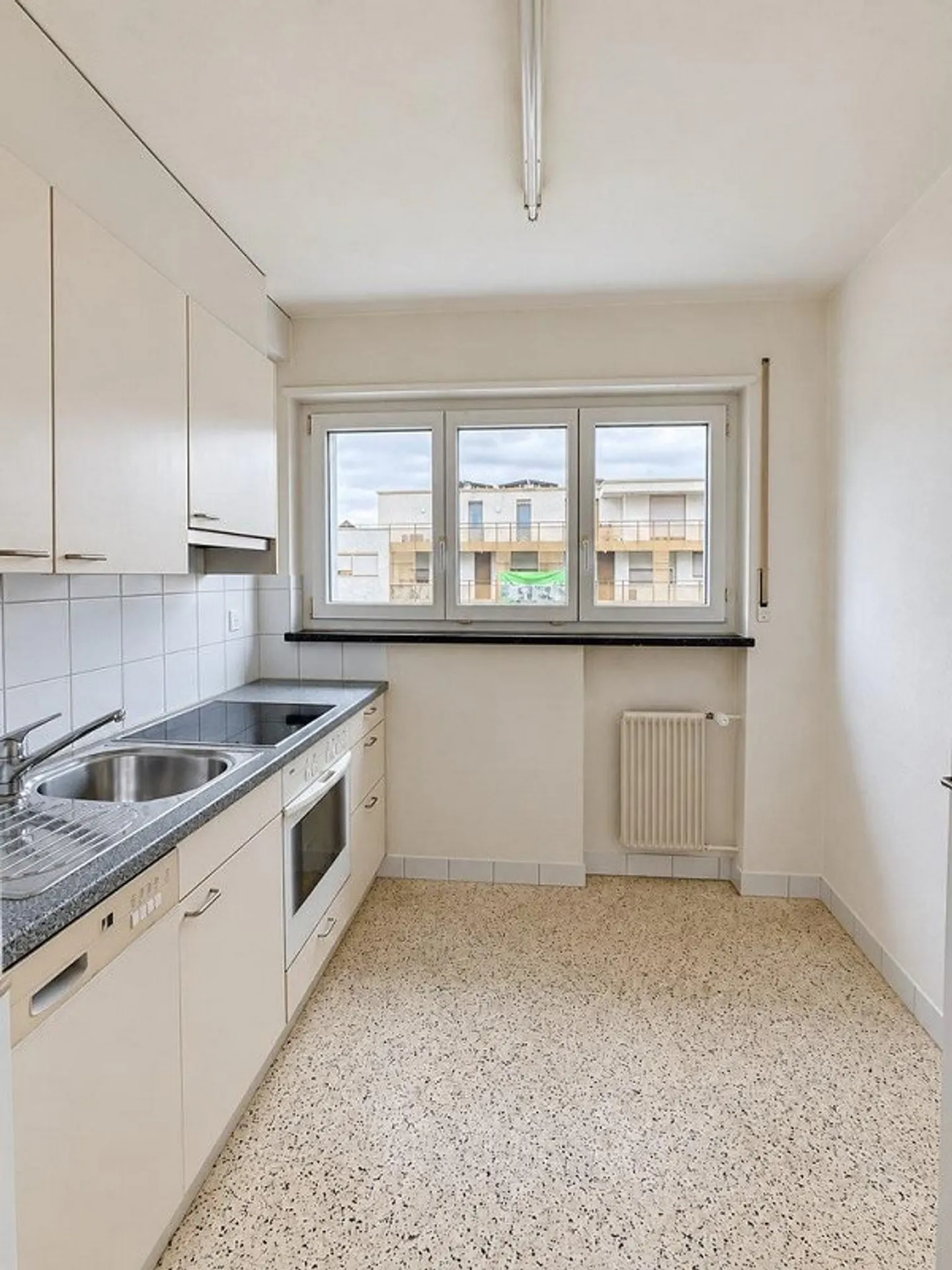 Point de vie central à Biel/Bienne : Appartement lumineux de 3,5 pièces - Photo 6 sur 8