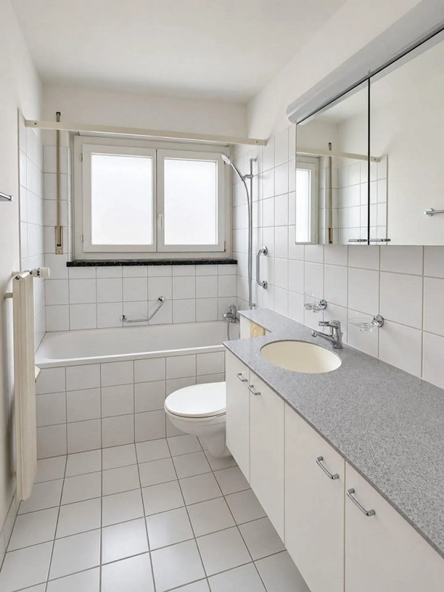 Point de vie central à Biel/Bienne : Appartement lumineux de 3,5 pièces - Photo 7 sur 8