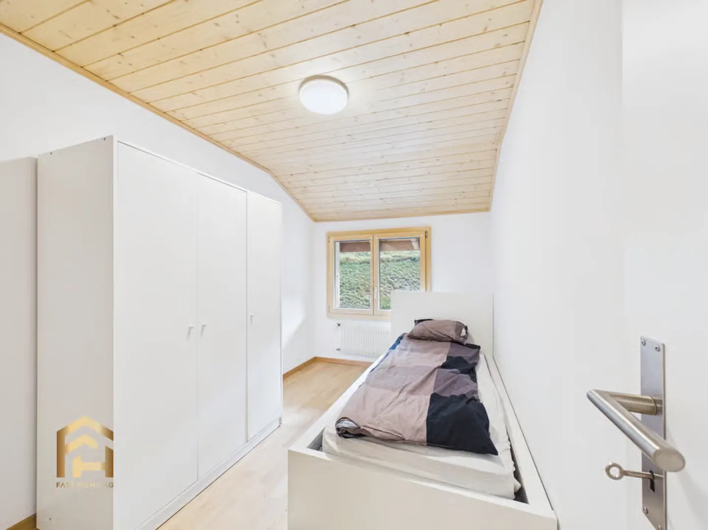 Partially renovated chalet with 4 residential units for sale in Bürchen - Photo 13 of 13