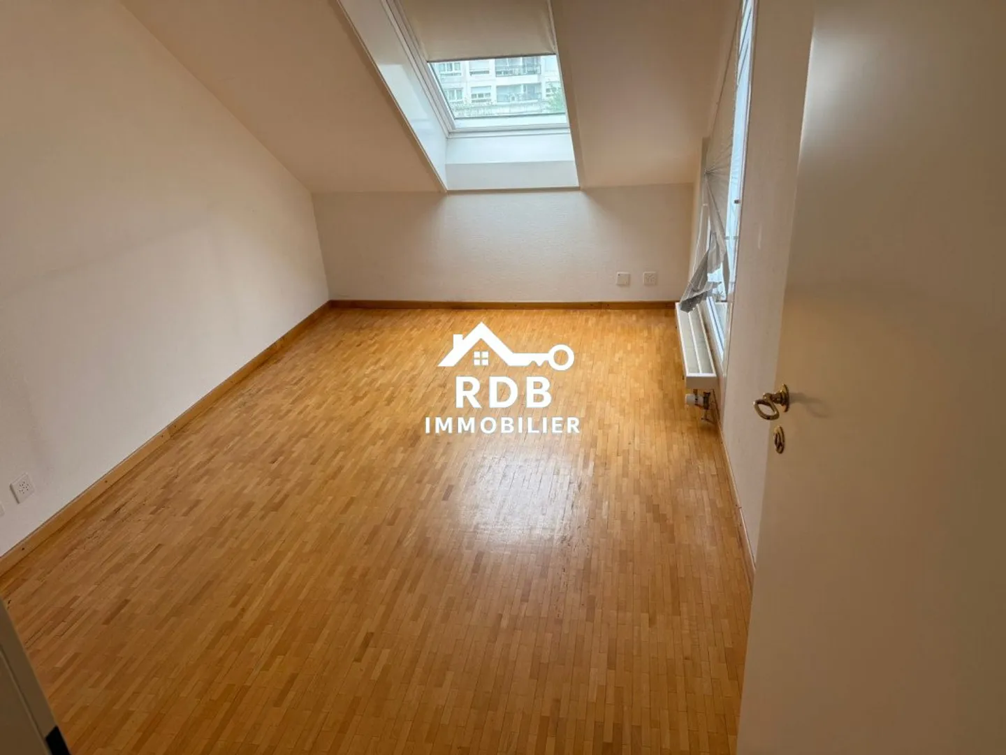 Appartement lumineux de 4,5 pièces - Photo 7 sur 12