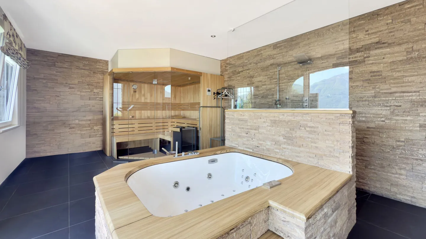 Villa di Lusso con Vista Lago - Foto 12 di 17