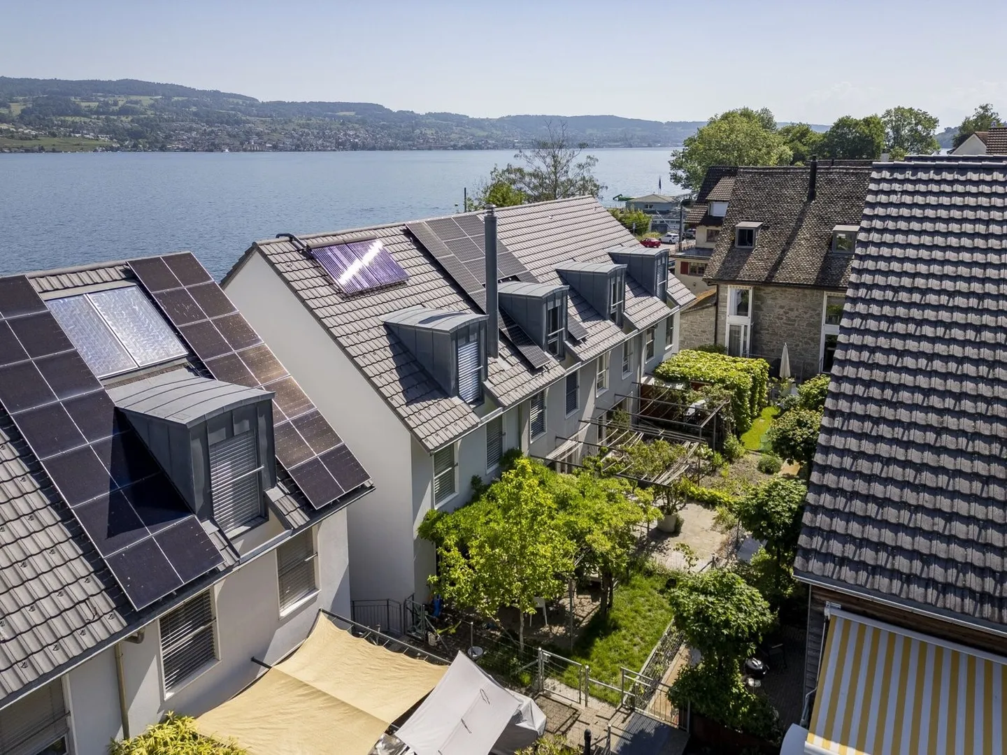 Row House in Prime Location in Horgen - Photo 1 of 13