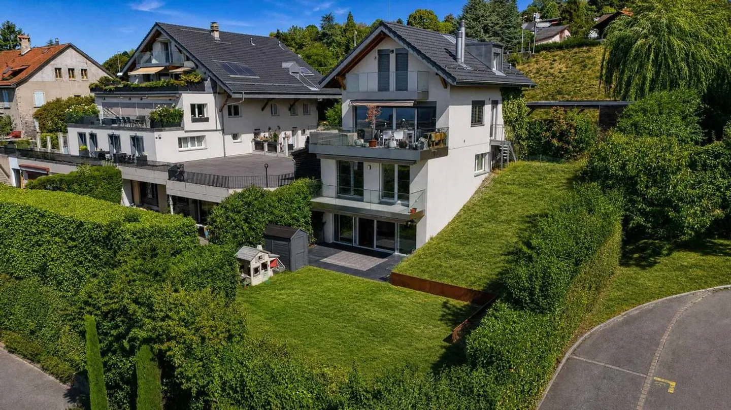 4,5-Zimmer-Duplex mit Terrasse und Garten - Foto 1 von 12