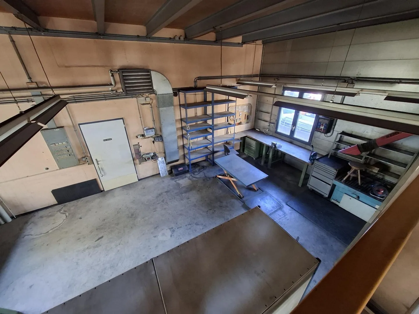 Locaux commerciaux à louer environ. - Photo 6 sur 7