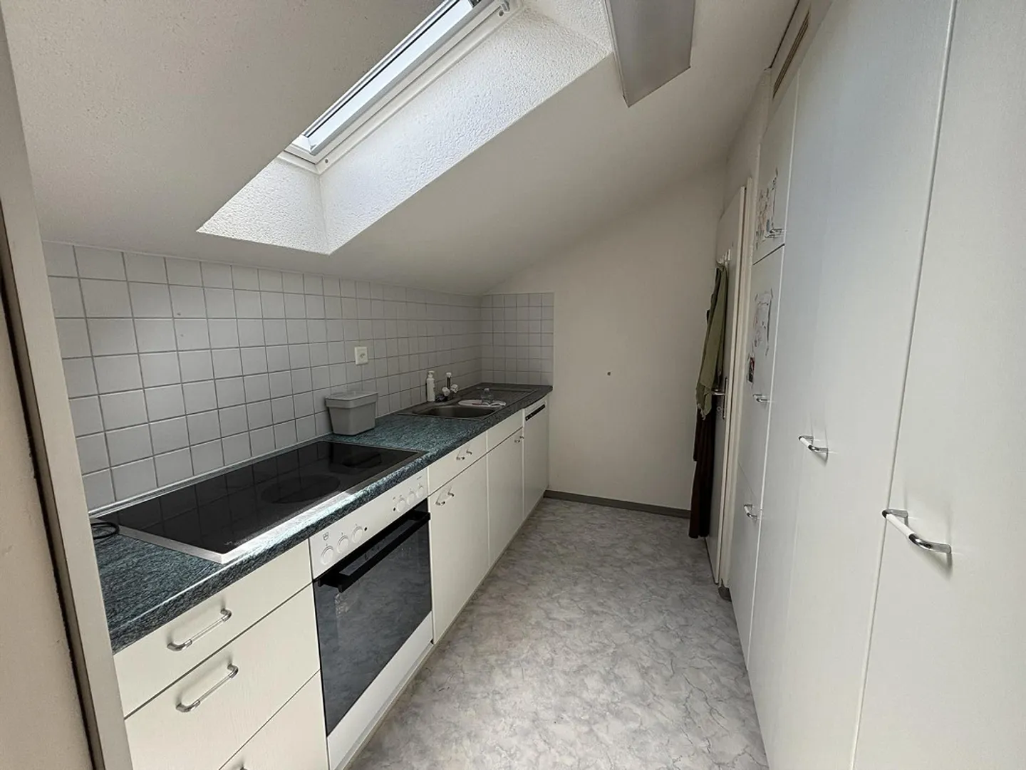 Appartamento mansardato di 3 stanze in una posizione tranquilla - Foto 4 di 7