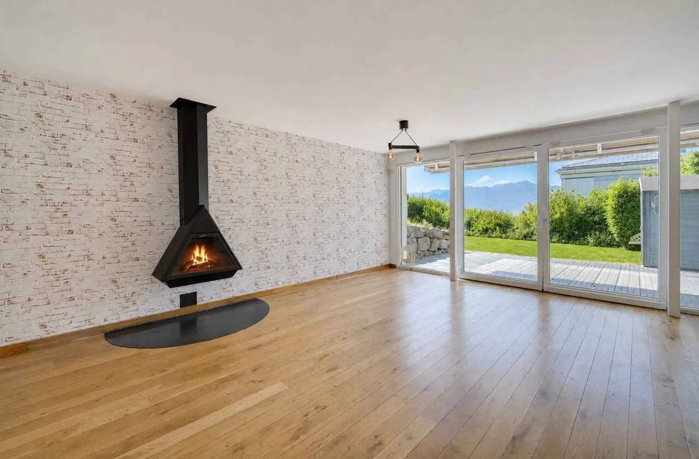 4,5-Zimmer-Duplex mit Terrasse und Garten - Foto 5 von 12