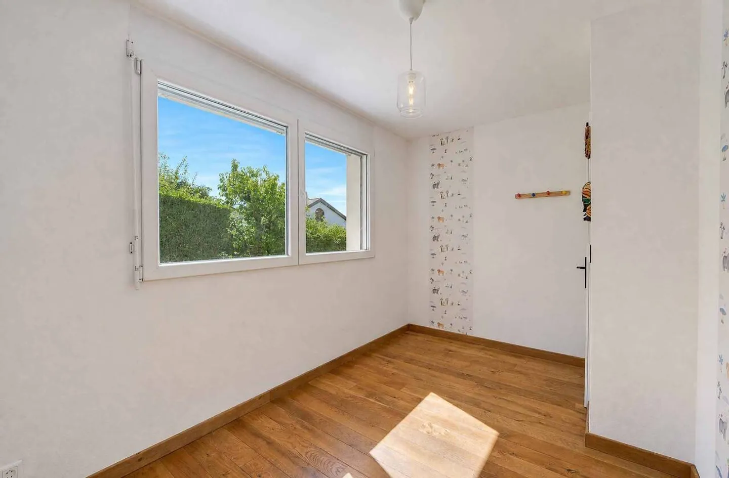 4,5-Zimmer-Duplex mit Terrasse und Garten - Foto 9 von 12