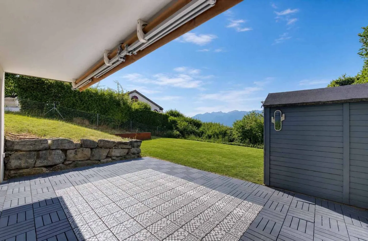 4,5-Zimmer-Duplex mit Terrasse und Garten - Foto 11 von 12