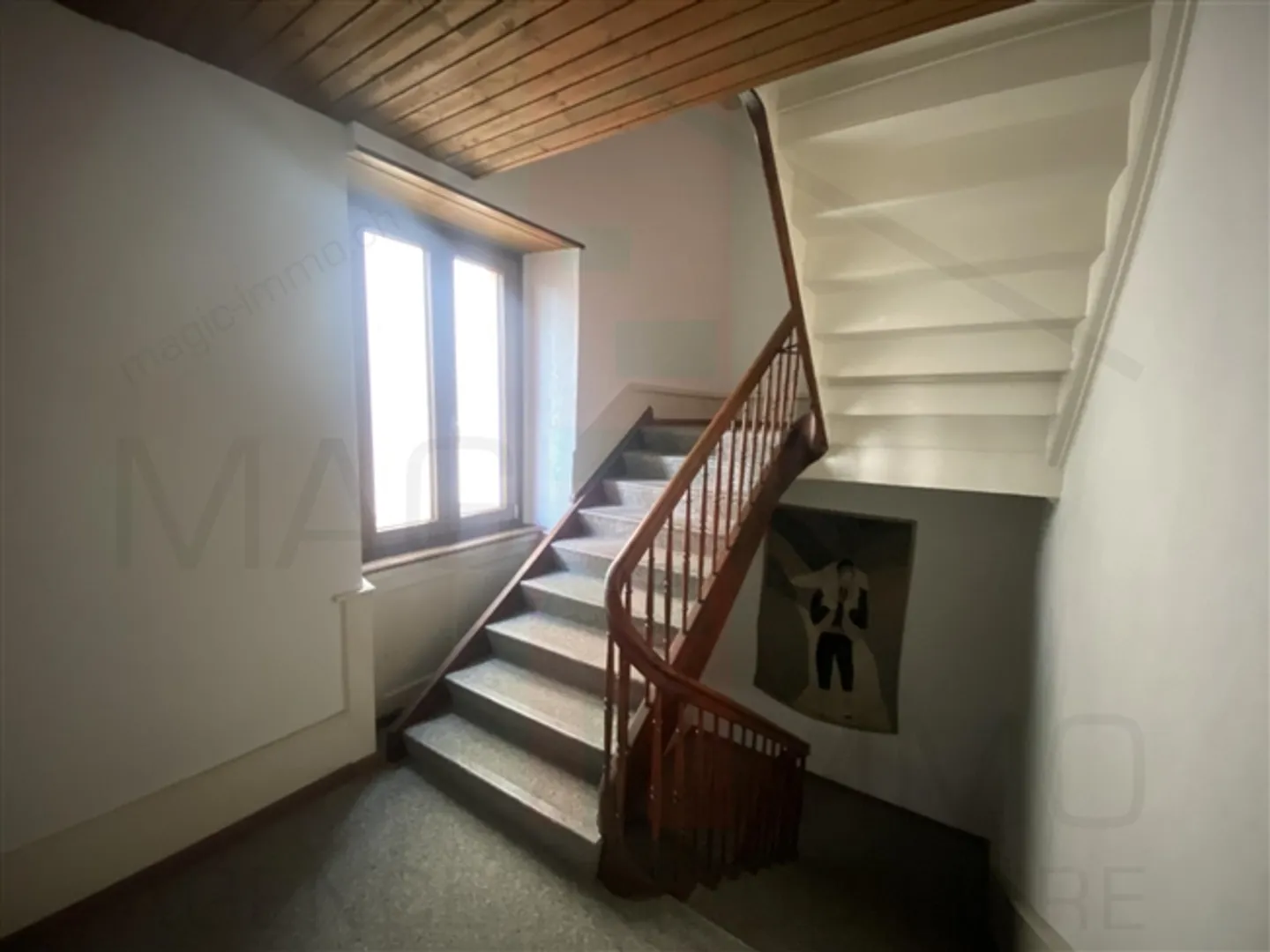 Bâtiment au centre du village de Courgenay - Photo 9 sur 19