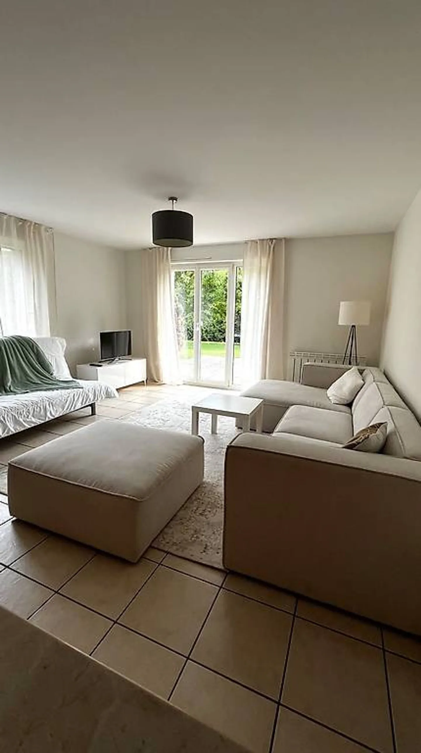 Appartement Charmant avec Jardin - Photo 1 sur 5