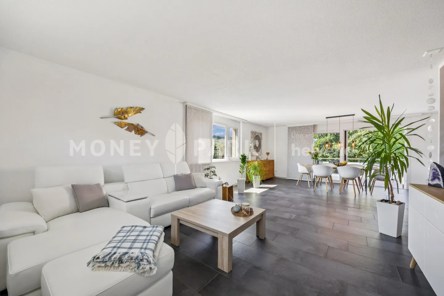 Beautiful 4.5-room apartment with balcony - Photo 3 of 11