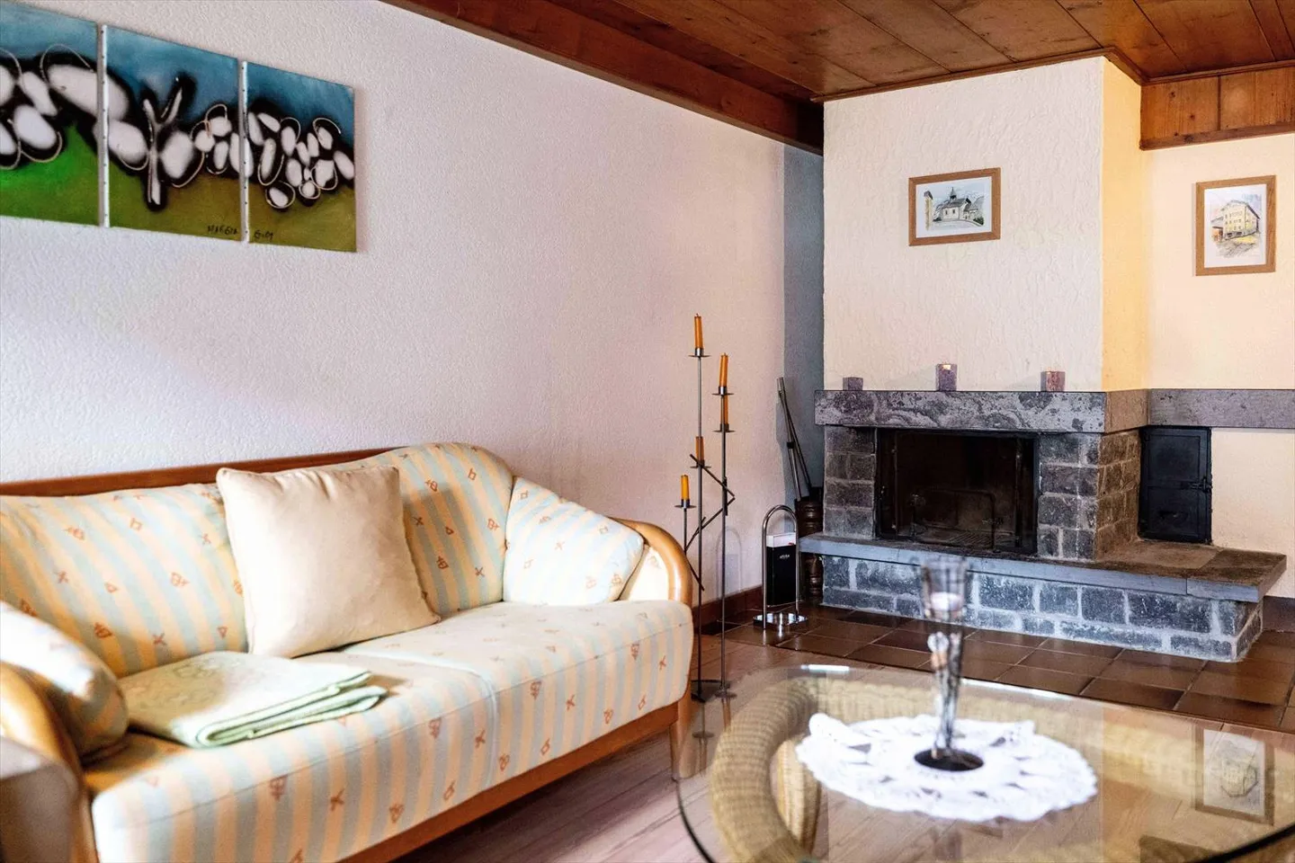 Charming 3.5 Apartment in Corin, Crans-Montana - Photo 4 of 13