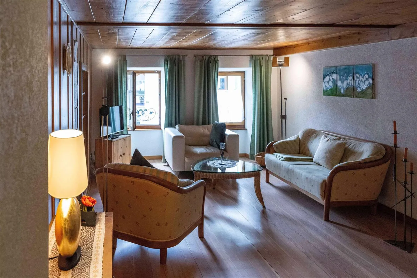Charming 3.5 Apartment in Corin, Crans-Montana - Photo 5 of 13