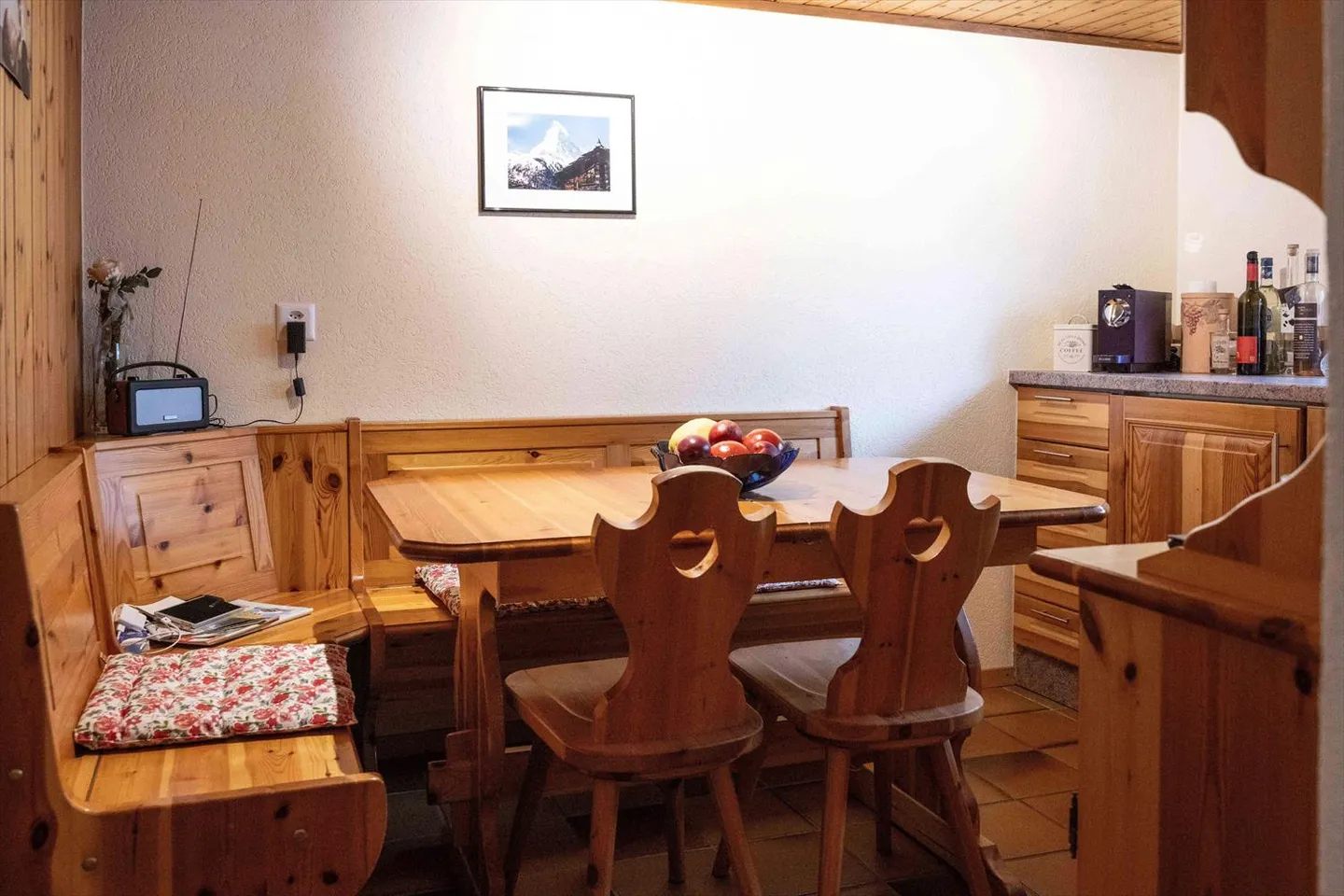 Charming 3.5 Apartment in Corin, Crans-Montana - Photo 6 of 13
