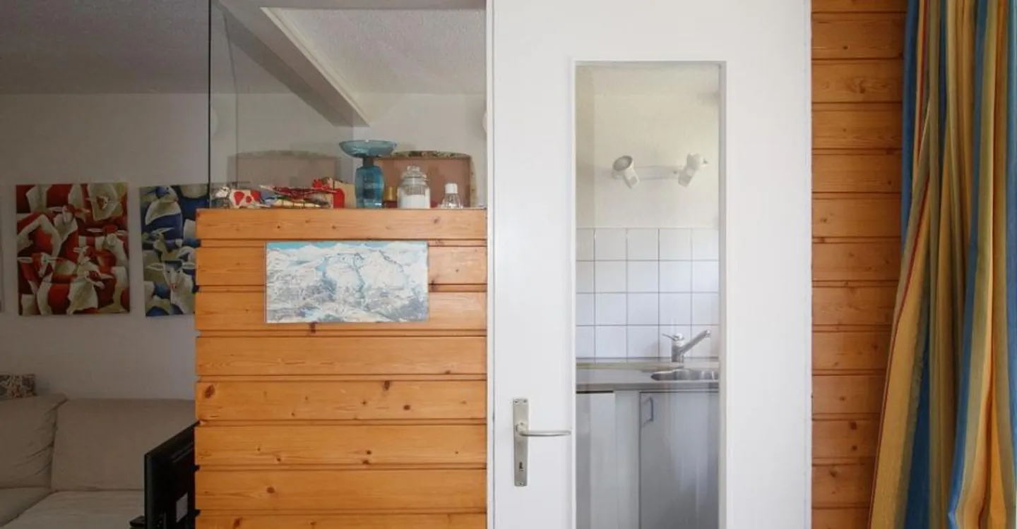 Charming Duplex Apartment - Photo 3 of 13