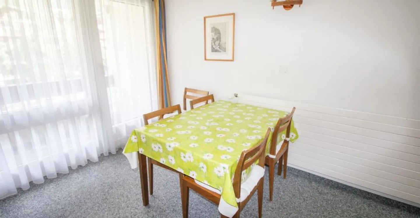 Charming Duplex Apartment - Photo 4 of 13