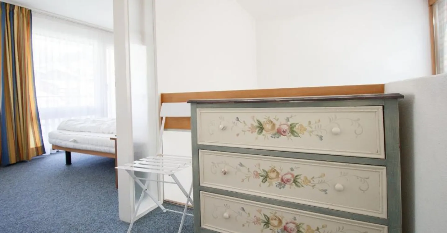 Charming Duplex Apartment - Photo 8 of 13