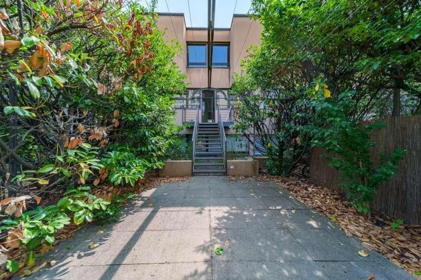 132 m2 Duplex with Private Garden in Plainpalais - Photo 7 of 7