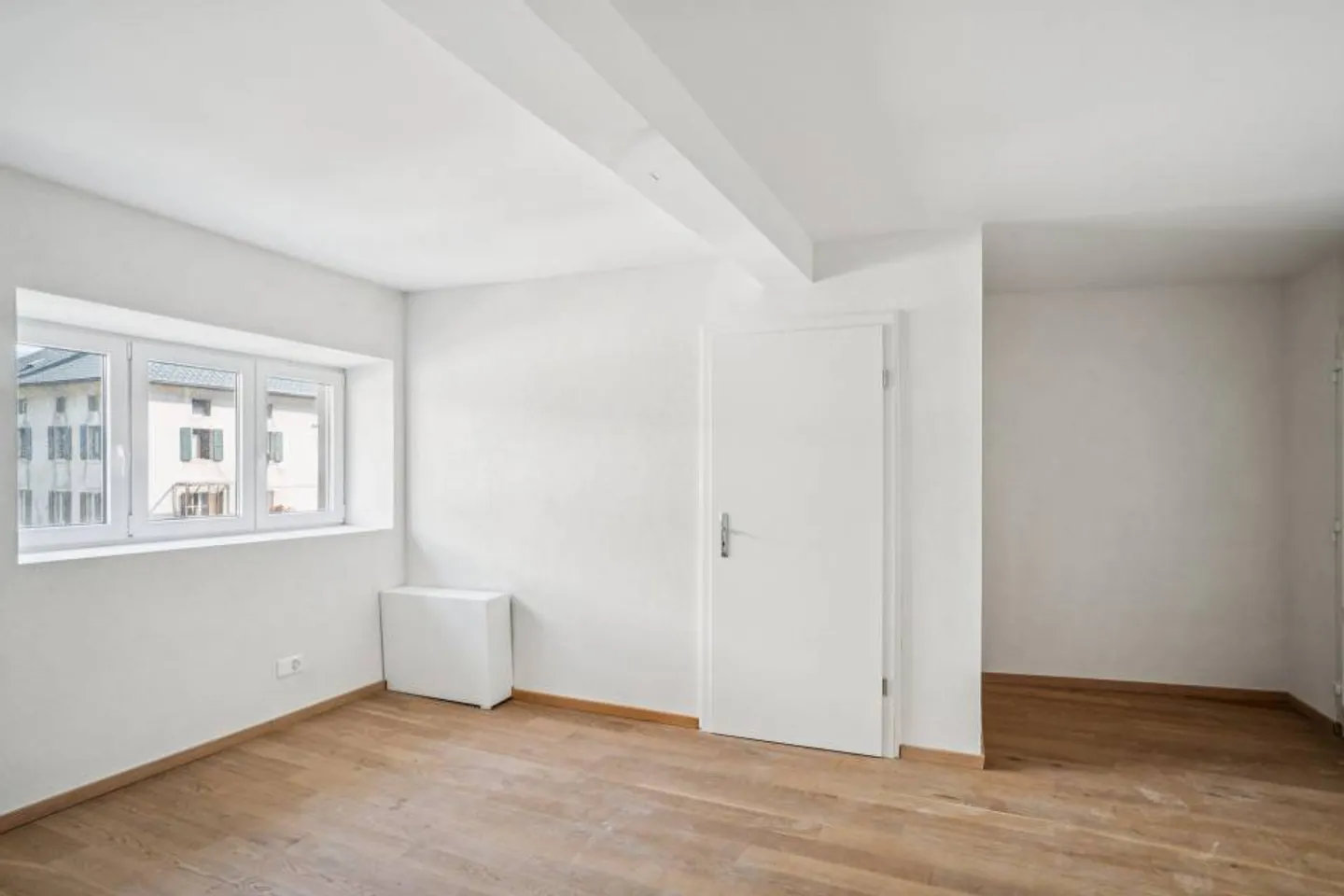 Duplex mit 4.5 Zimmern und Charakter in kleiner WEG - Foto 4 von 7