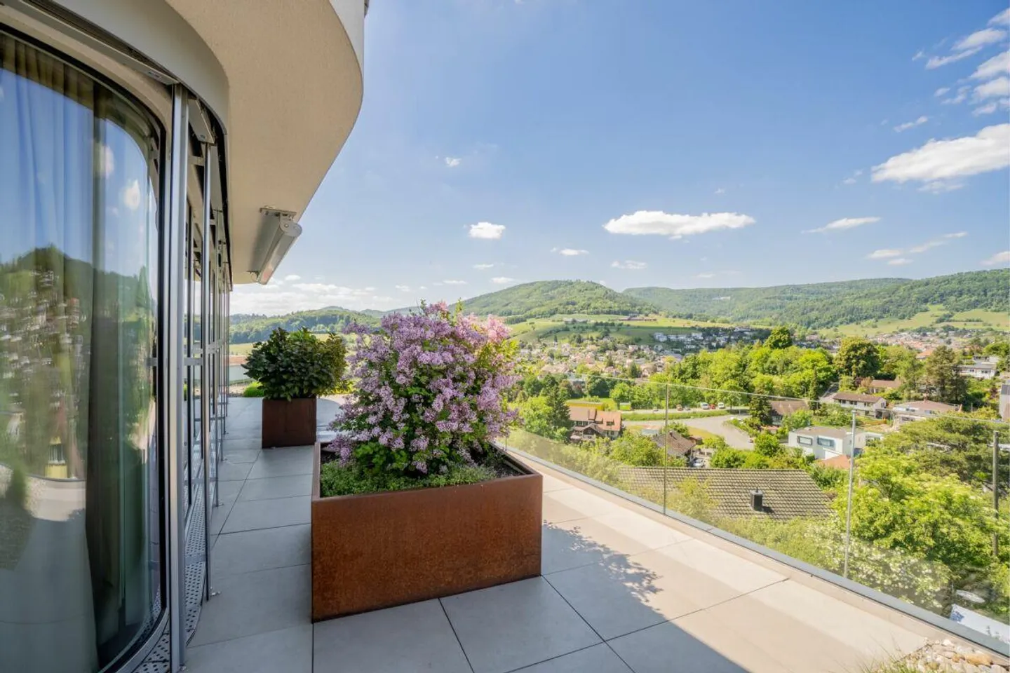 TOP OF ERLINSBACH - Appartamento attico 4.5 locali con panorama a 360° - Foto 4 di 24