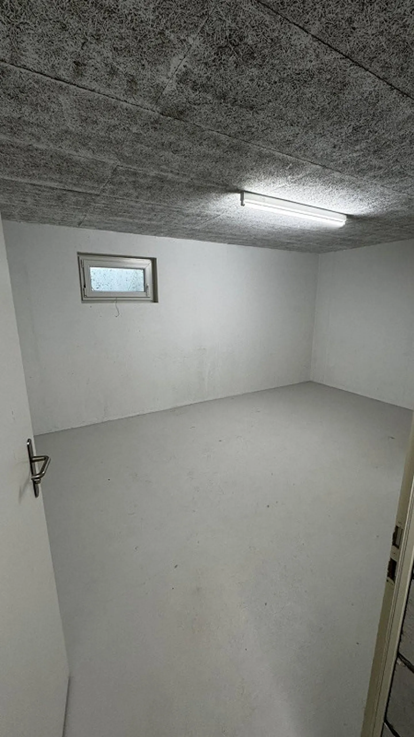 Hobby room for rent in Pieterlen - Photo 2 of 4