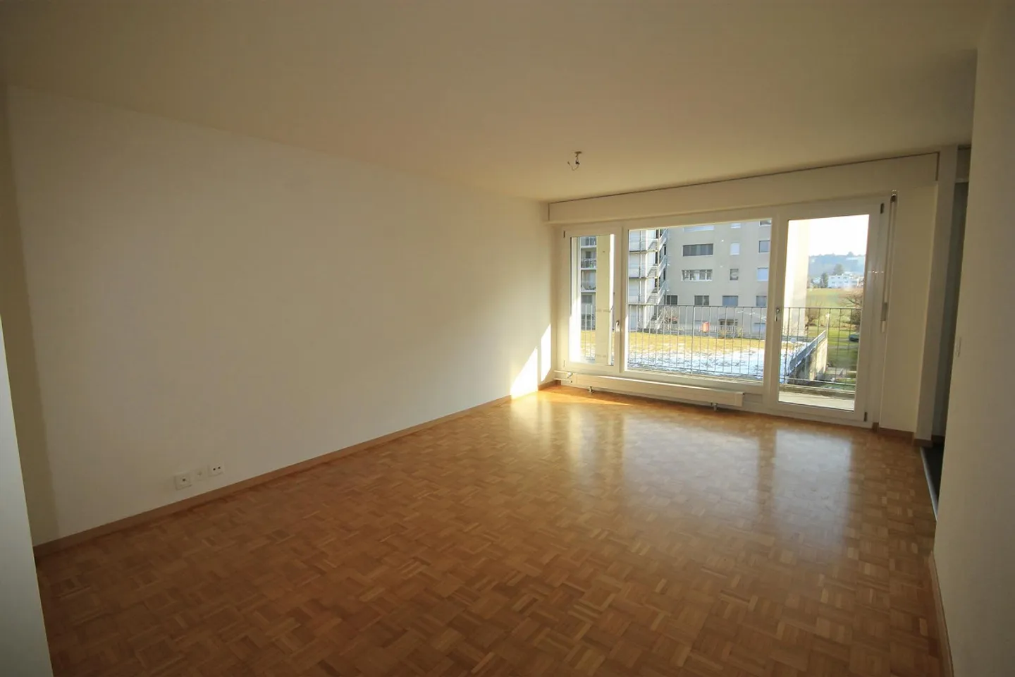 Appartamenti 4 ½ locali in una posizione tranquilla - Foto 3 di 8