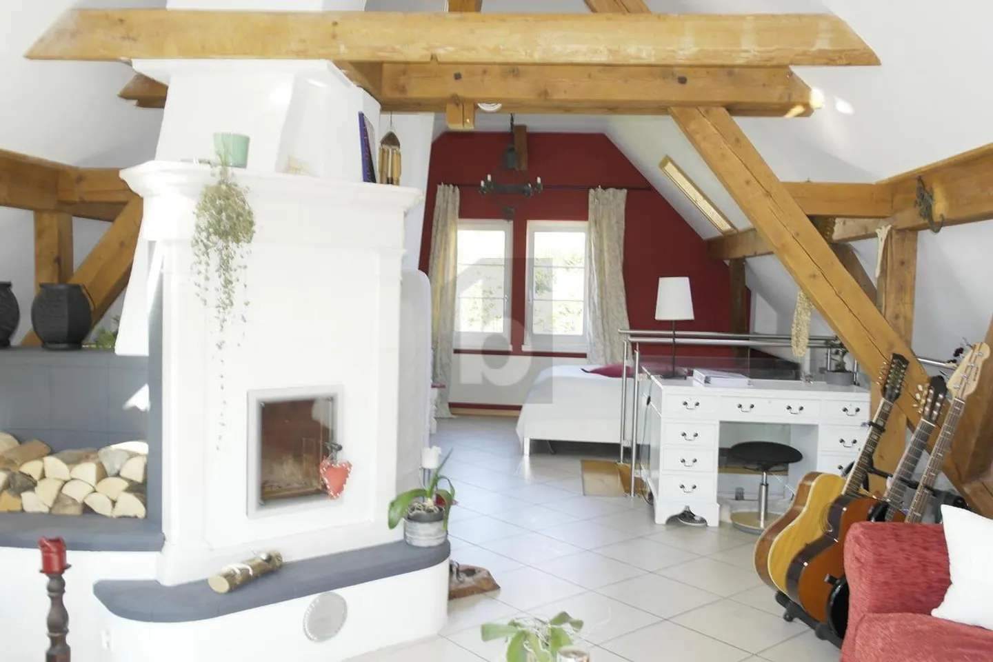 SPACIOUS, COZY WITH CHARACTER - Photo 2 of 6