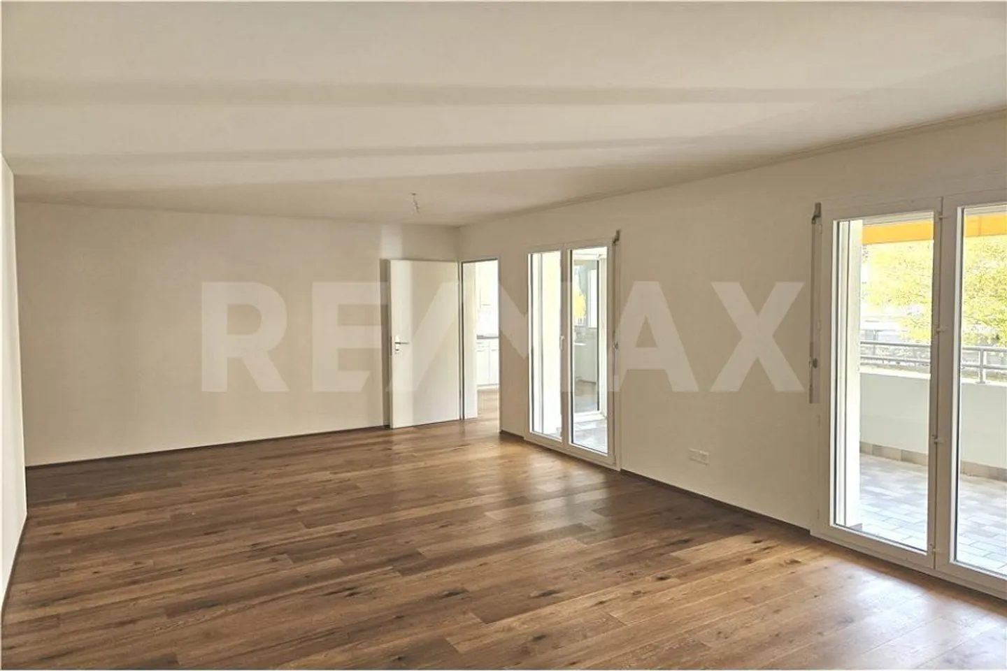 Appartamento 5½ locali incluso cantina e posto auto in garage - Spazio per tutta la famiglia - Foto 4 di 10