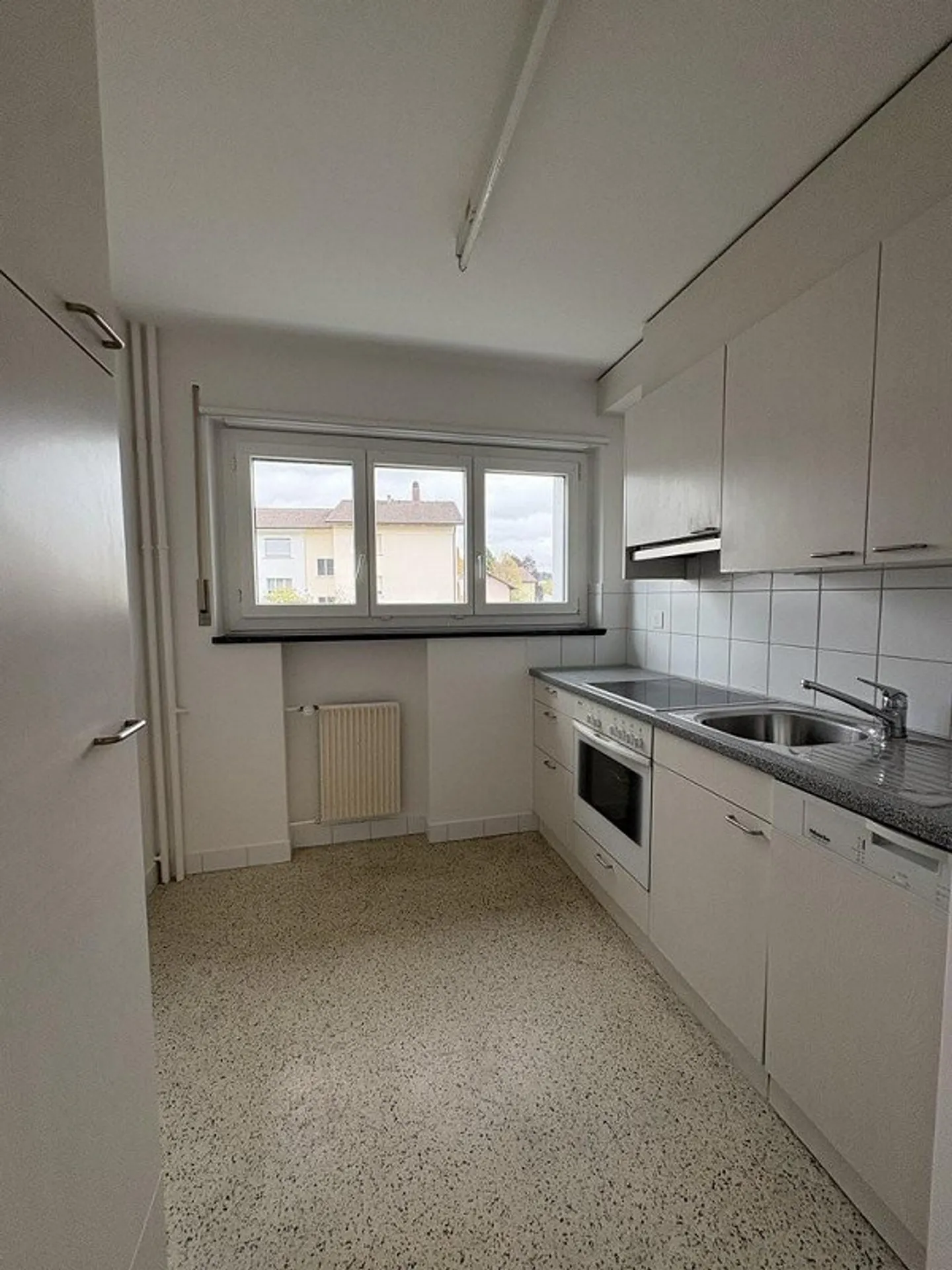 Appartamento 2,5 locali con ampio balcone a Biel/Bienne - Foto 5 di 7