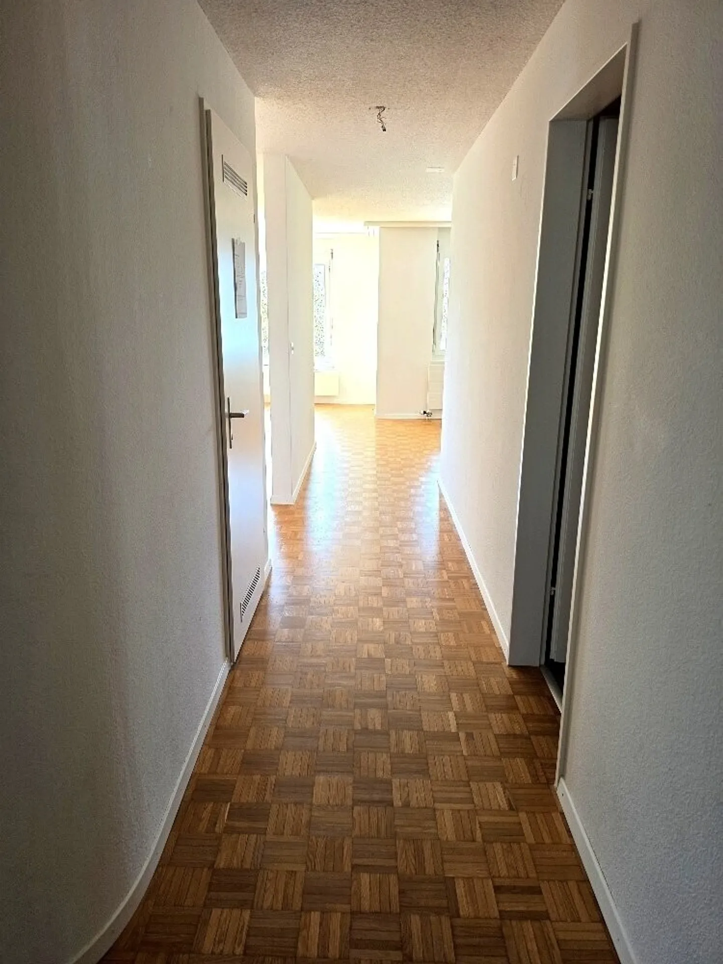 Helle 3.5-Zimmerwohnung mit Balkon - Foto 8 von 8