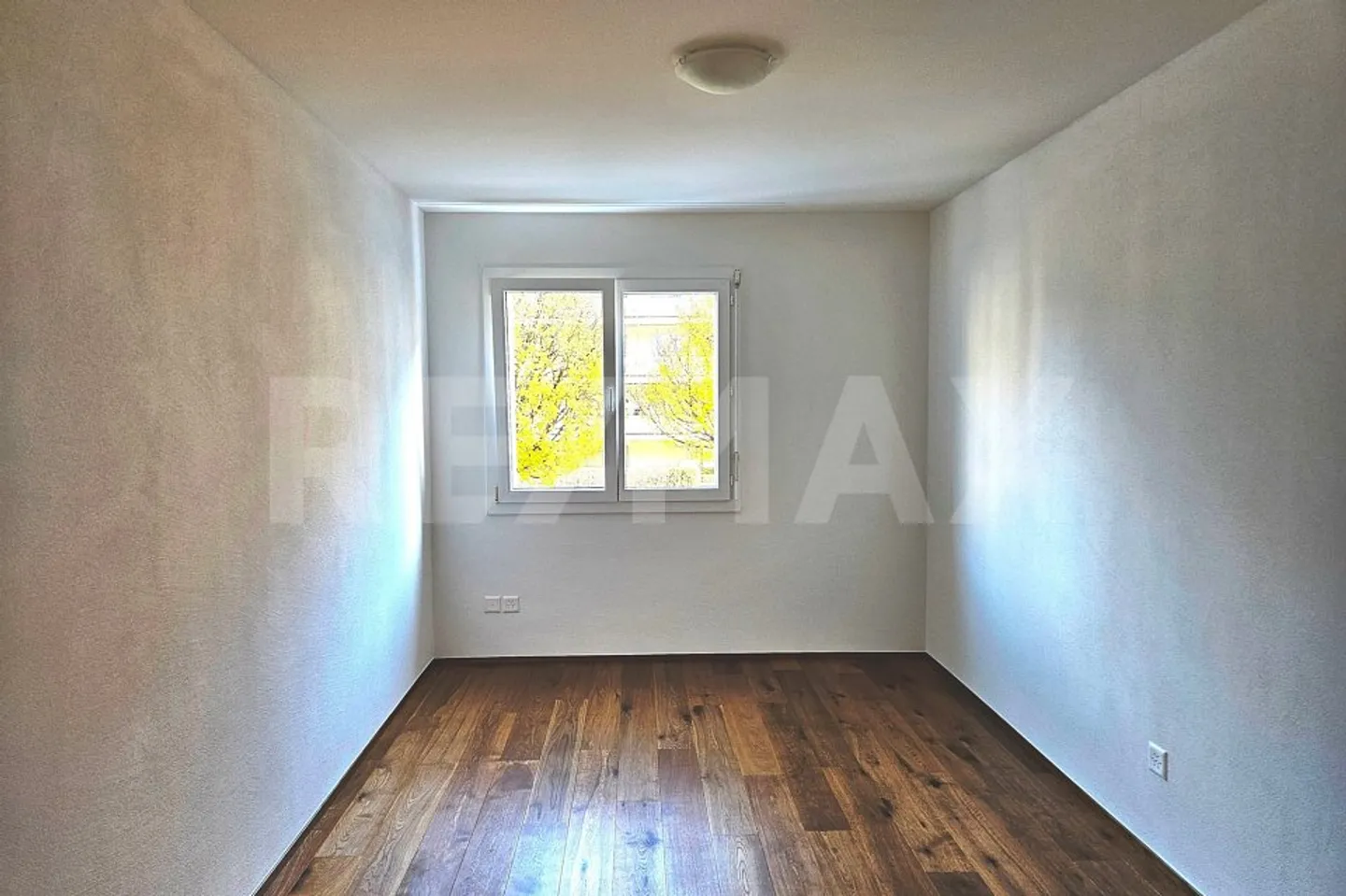 Appartamento 5½ locali incluso cantina e posto auto in garage - Spazio per tutta la famiglia - Foto 8 di 10