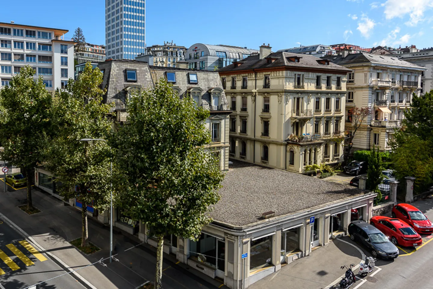 Places de parc extérieures près de la gare - Photo 1 sur 1