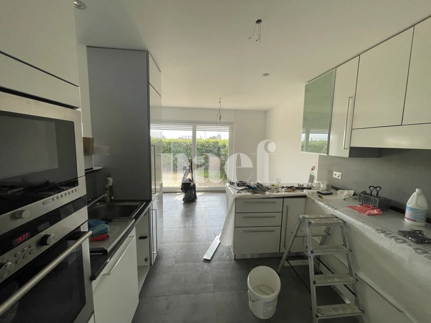 Im Zentrum von Founex - Schöne 3,5-Zimmer-Wohnung von ca. 78m2 im Erdgeschoss - Foto 2 von 7