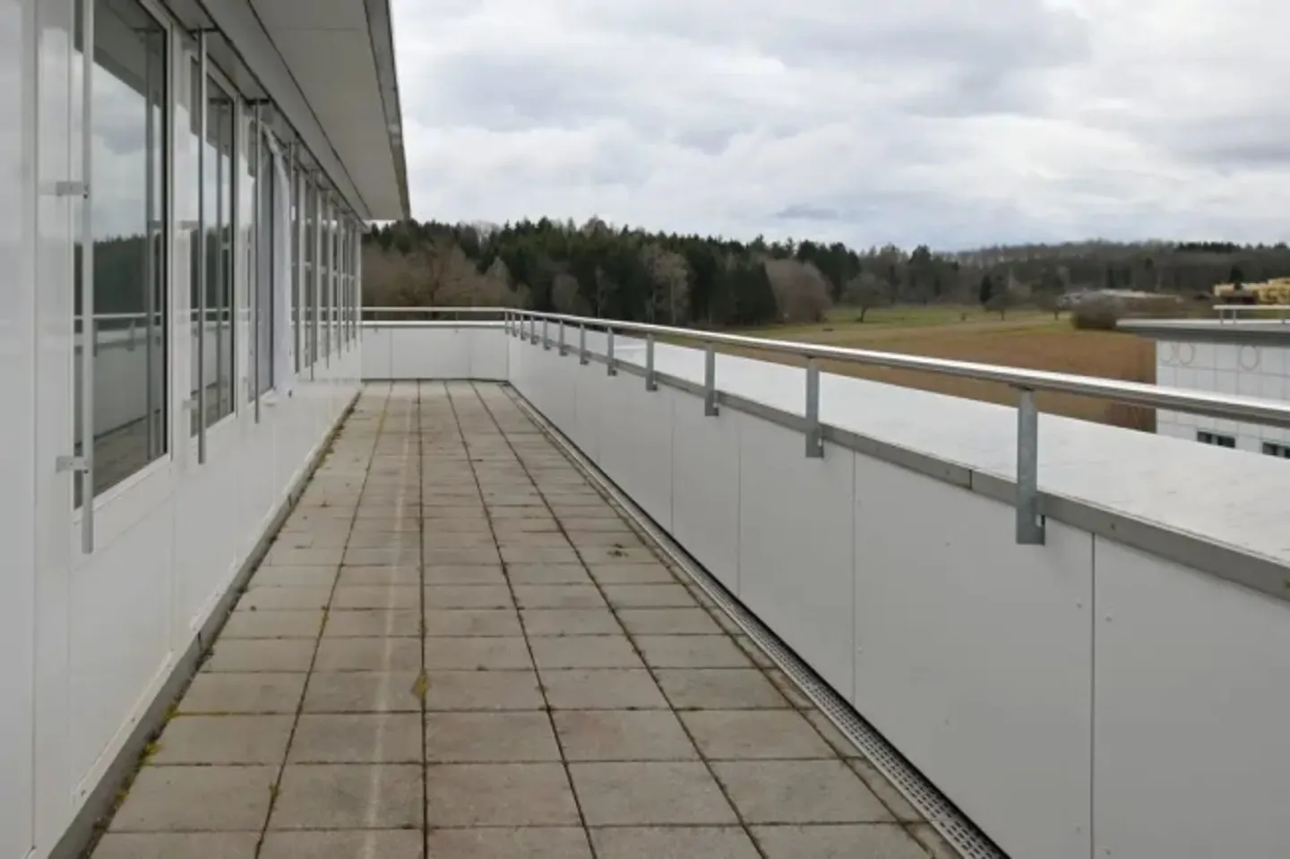 «70 m2 - 1'100 m2 - Büroräumlichkeiten im Industriegebiet Täfern» - Foto 6 von 11