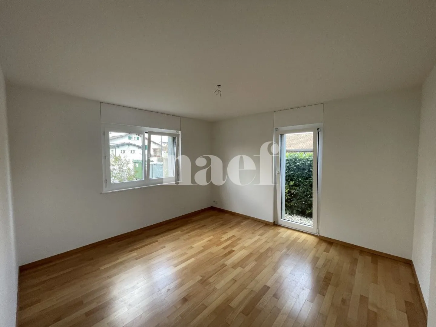 Im Zentrum von Founex - Schöne 3,5-Zimmer-Wohnung von ca. 78m2 im Erdgeschoss - Foto 4 von 7