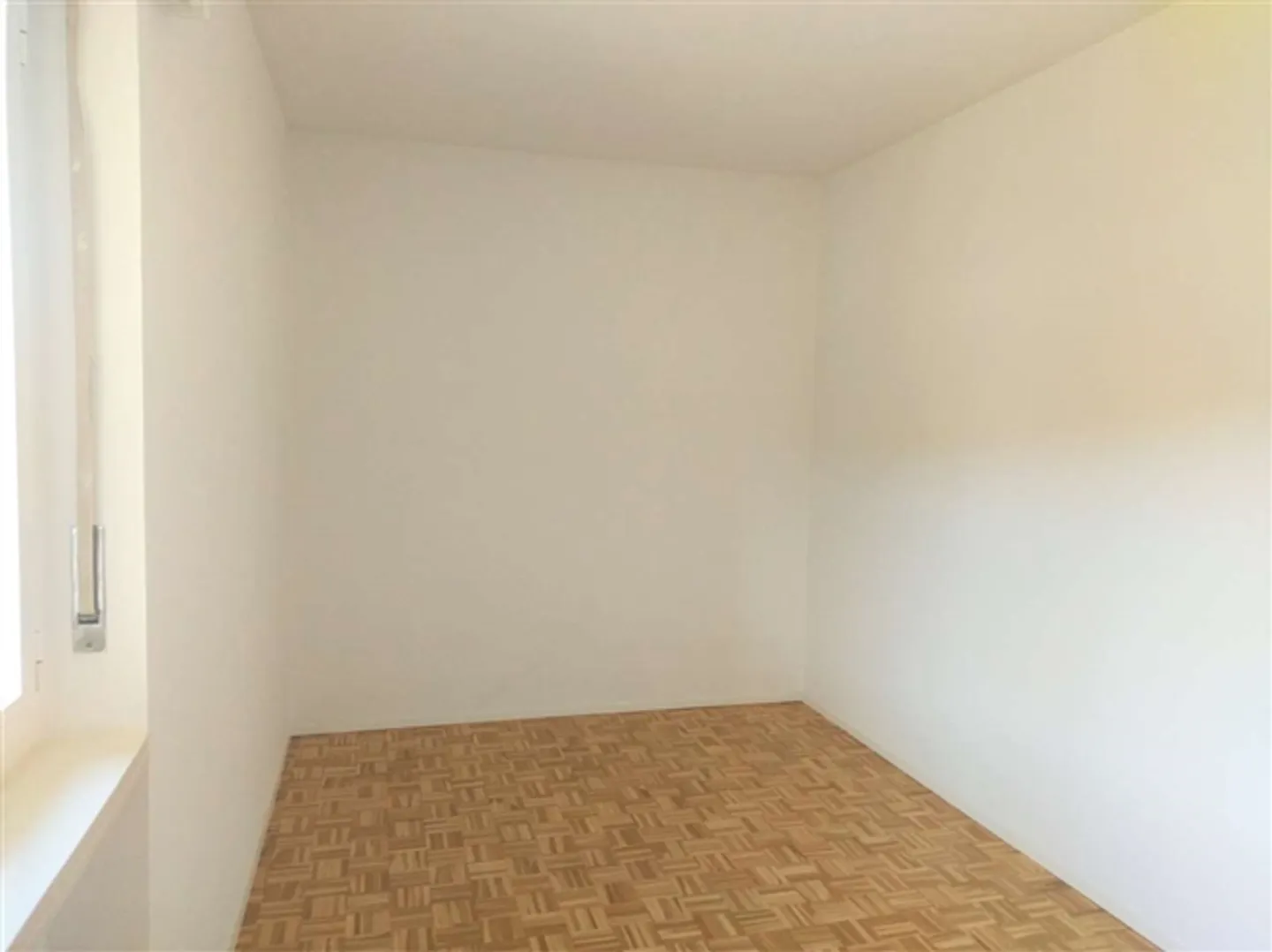 Grand bâtiment avec un revenu annuel de 5 % - Photo 7 sur 9