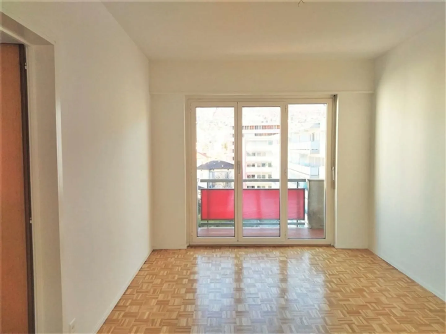 Grand bâtiment avec un revenu annuel de 5 % - Photo 6 sur 9