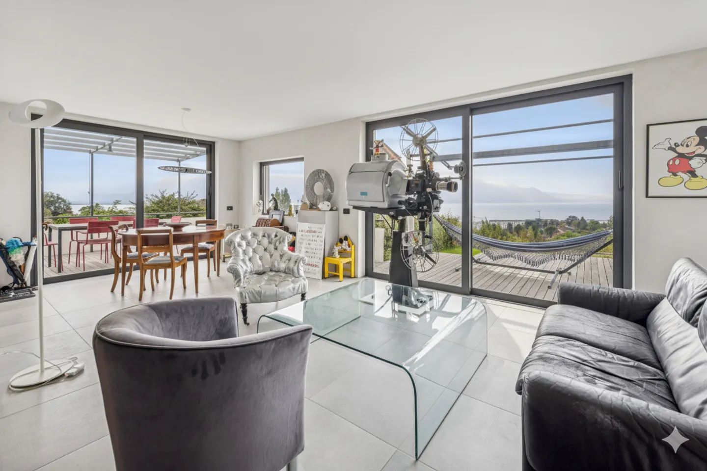 Superb semi-detached villa fully renovated - Photo 2 of 12