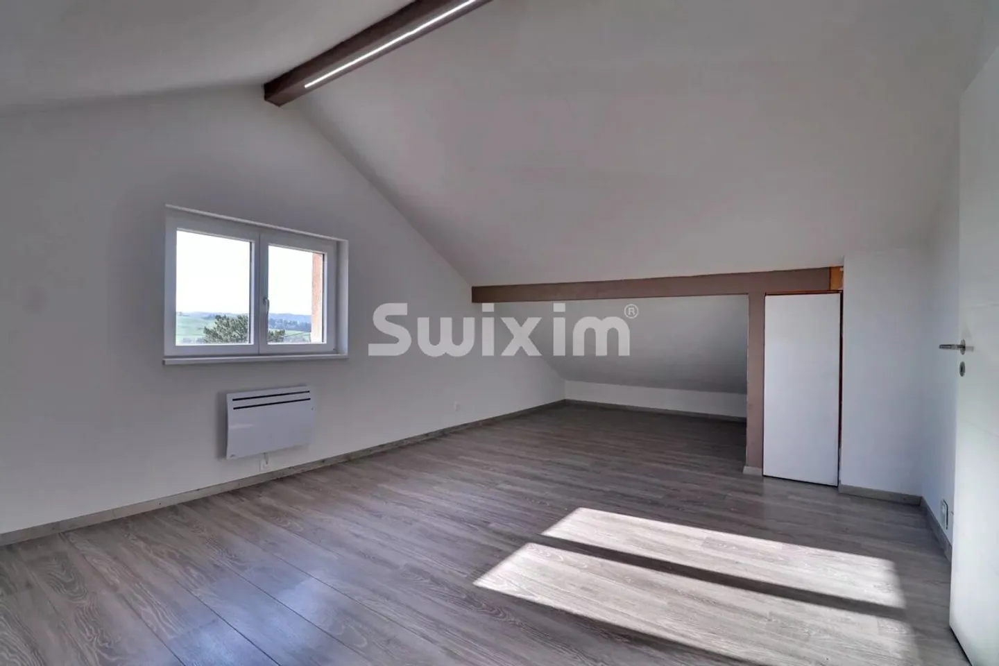 Family Villa with Rental Income - Photo 8 of 9