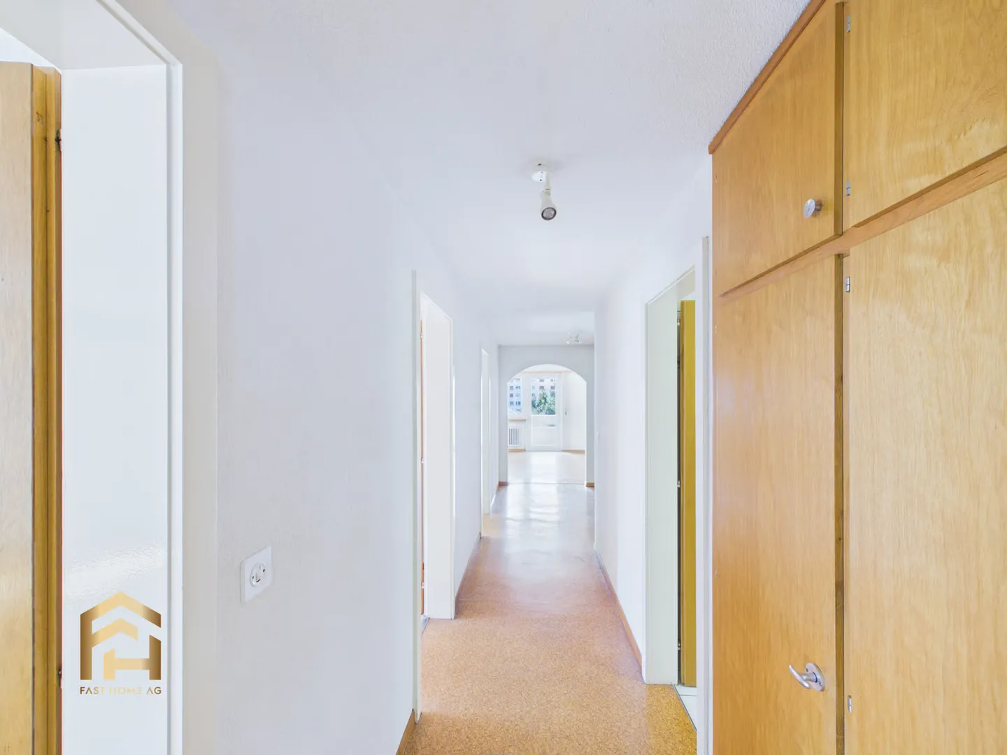 Interesting 4.5 room apartment in the best location in Naters - Photo 5 of 12