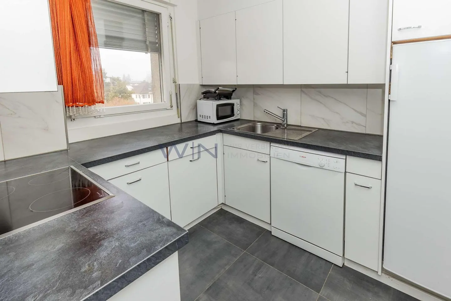 5.5 Rooms with Conservatory and Wide View - Photo 3 of 7