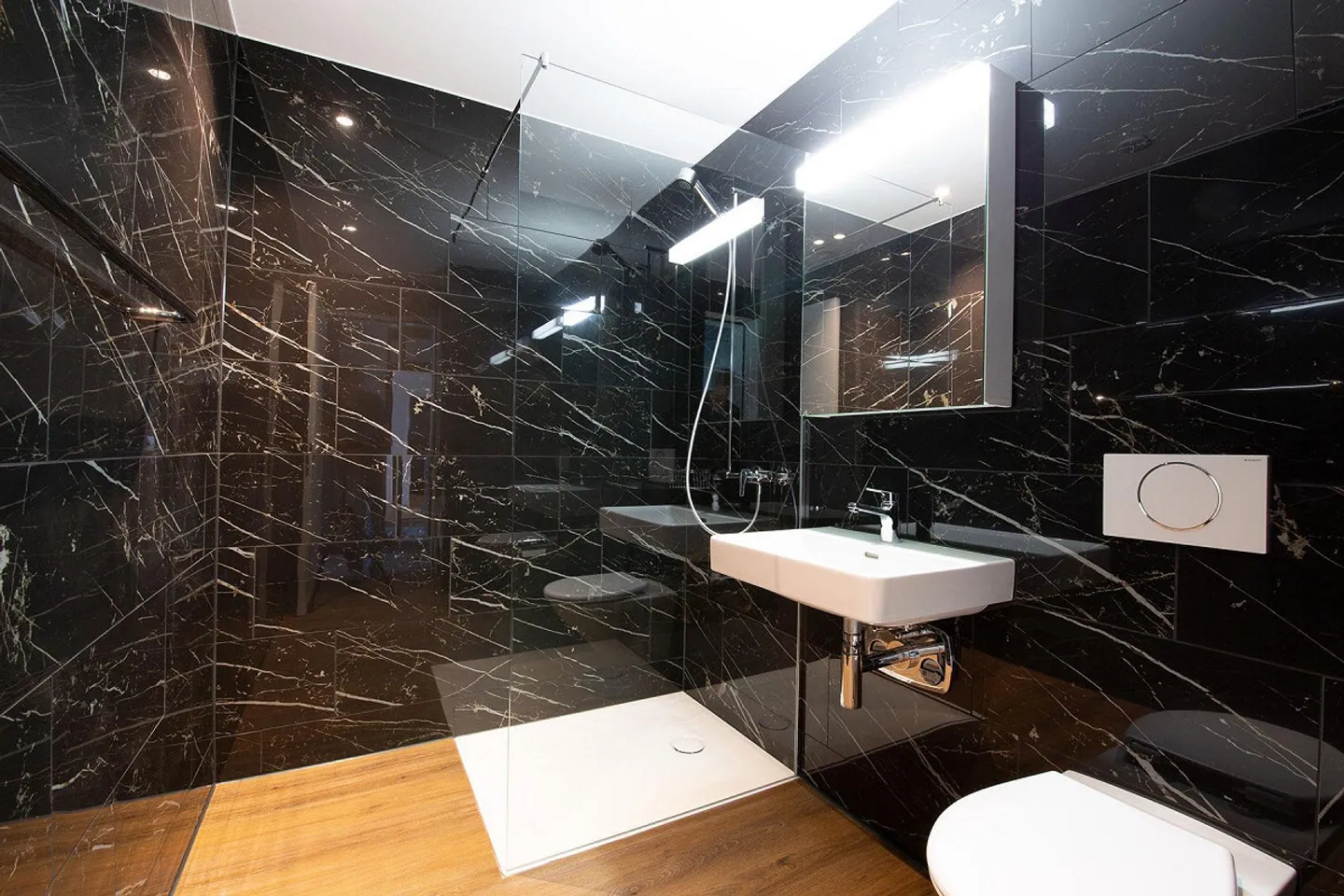 Petit Monde Appartement 3.5 pièces en emplacement central - Photo 9 sur 13