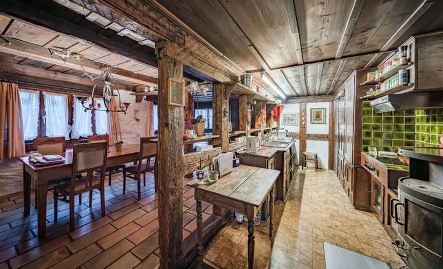 Charming Family Home with Views - Photo 3 of 8