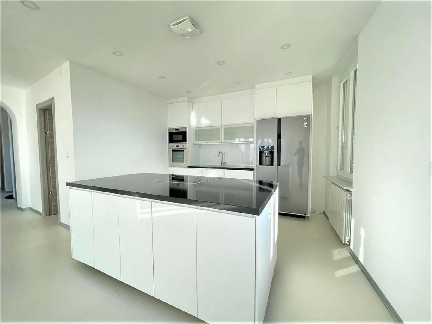 Einkommensgenerierendes Gebäude mit Seeblick, ideale Investition in Minusio - Foto 7 von 13